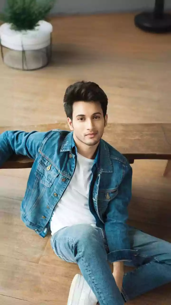 Rohit Saraf Takes A Moment To ‘Breathe And Reset’ Before Getting Back To Work