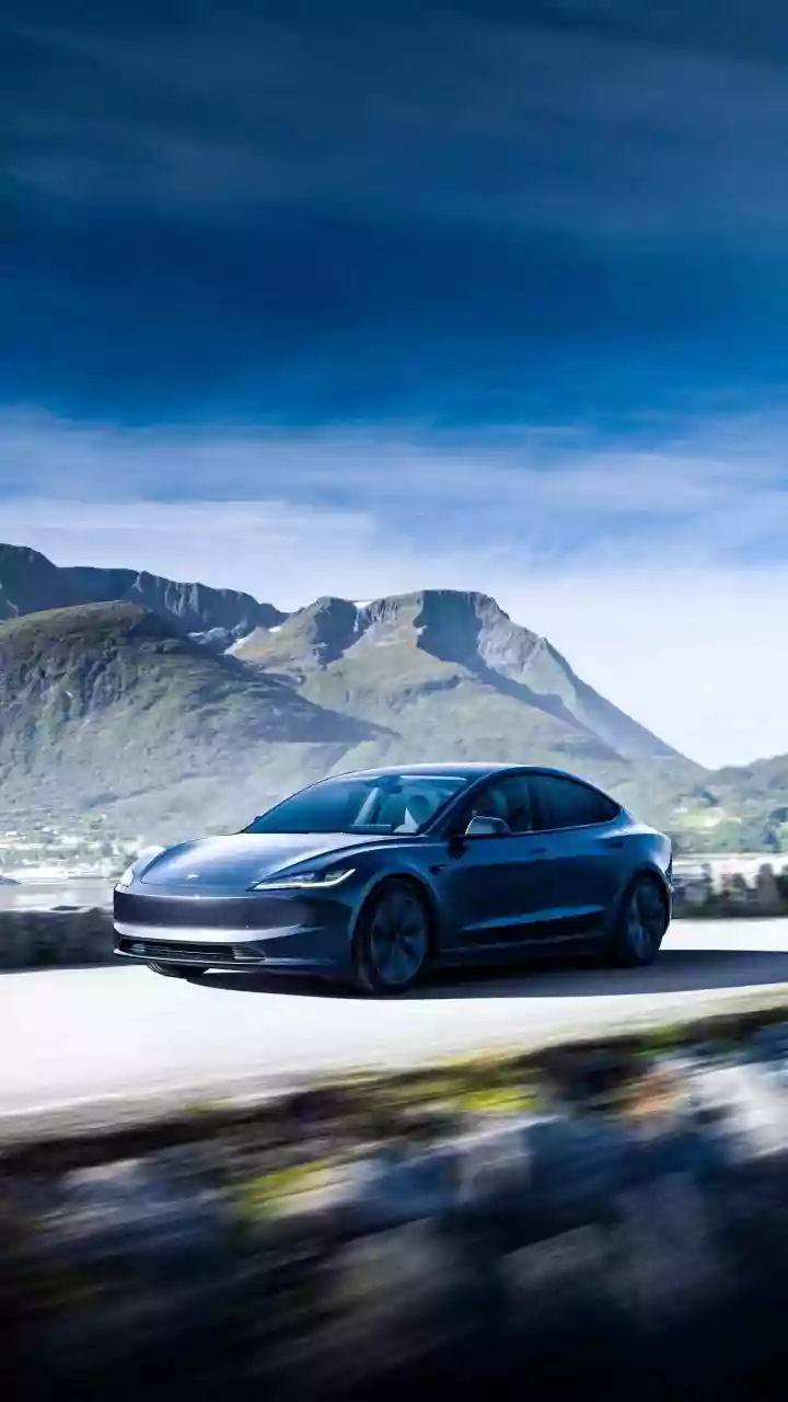 Tesla's Robotaxi Remains Locally Autonomous Despite Its New Satellite Data Link