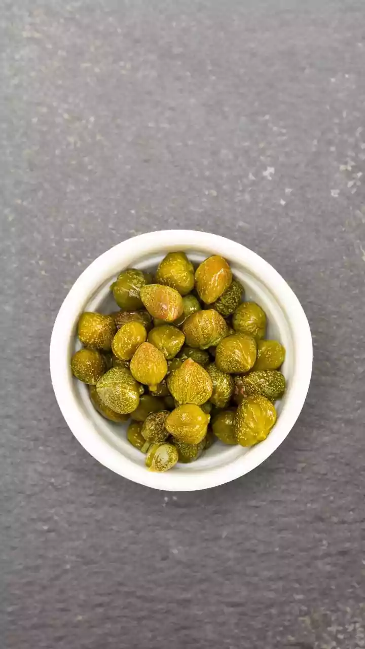Olives v/s capers: Which pickled food is better for you?