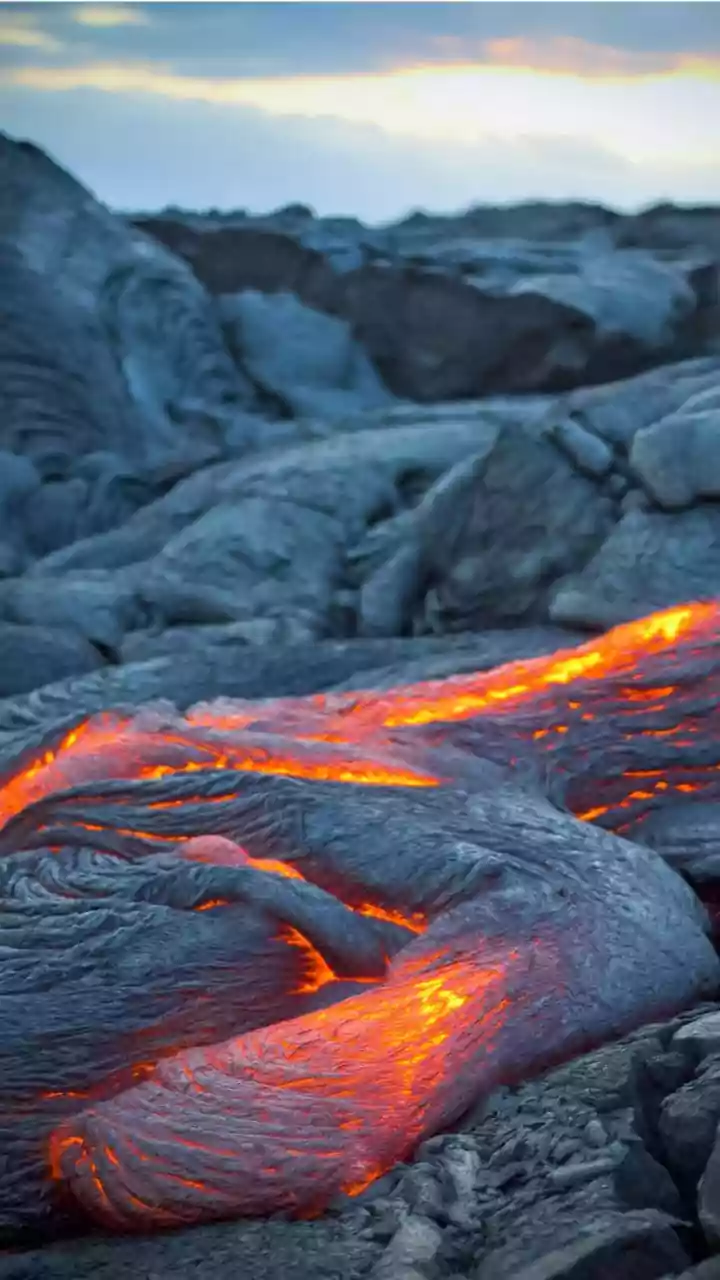 How to Read the Unexplained Flow Reversal Through Earth's Pacific Core-Flow Reversal