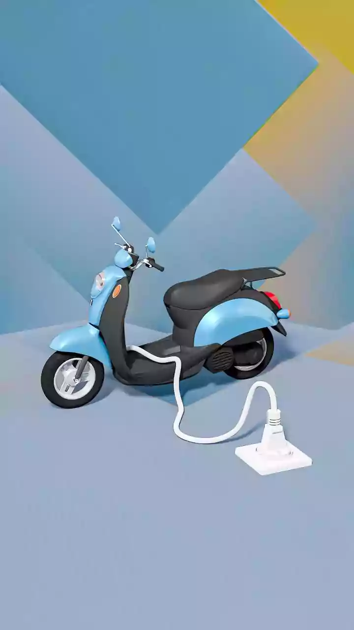 Electric Vehicle Ads: Deja Vu or Creative Spark? Unpacking the Bajaj Chetak and Fiat Grande Panda Parallels