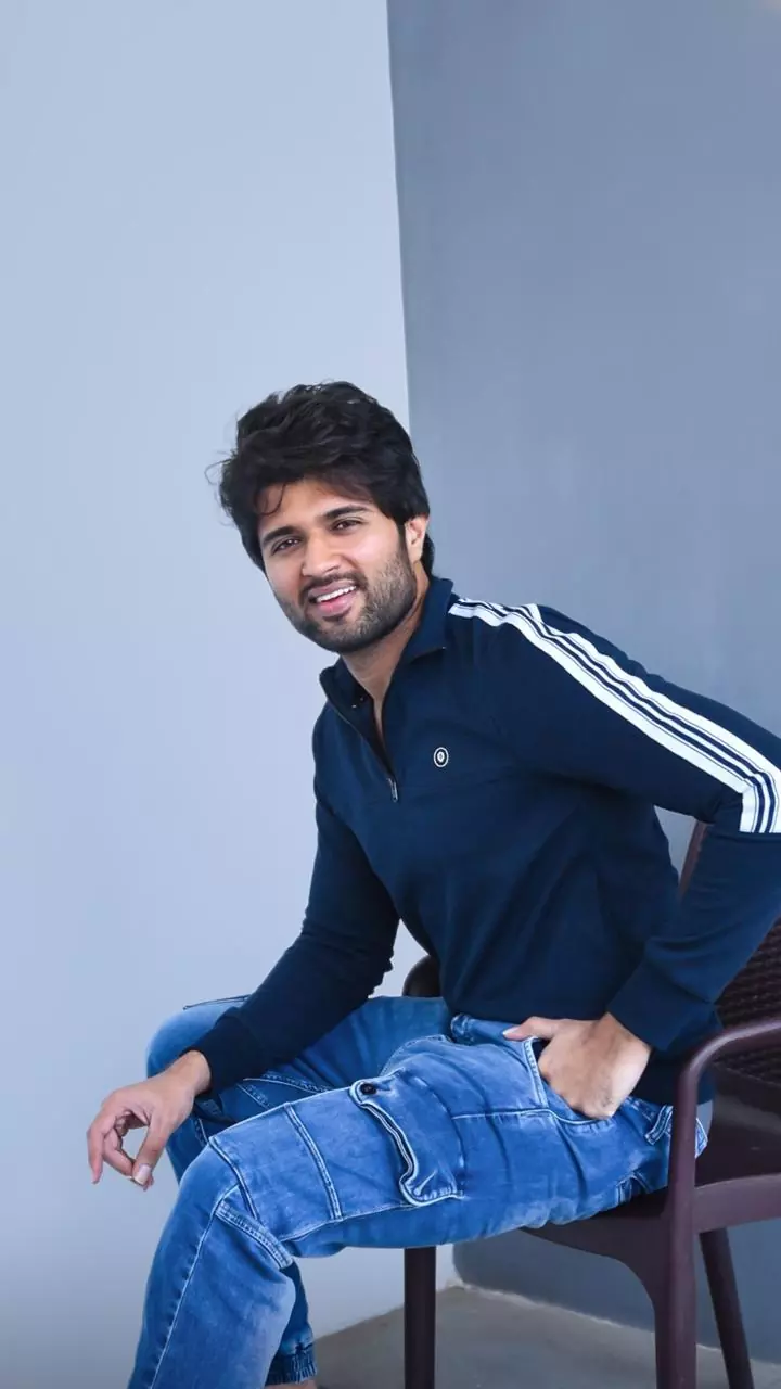 'Ranabaali' poster shows Deverakonda draped in tricolor promising action-packed story