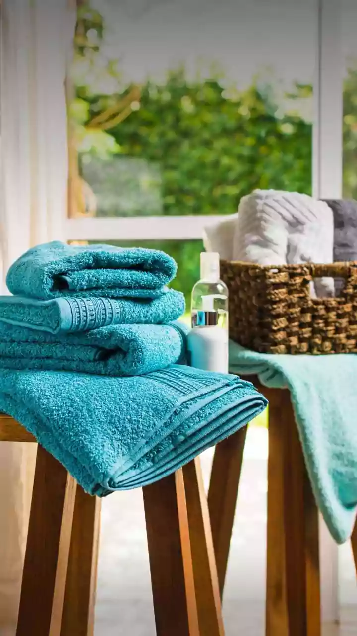 Bathrobes vs. Towels: Unraveling the Cozy Conundrum