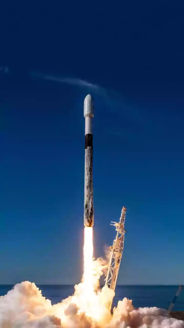 SpaceX Sends Starlink Satellites Skyward from California