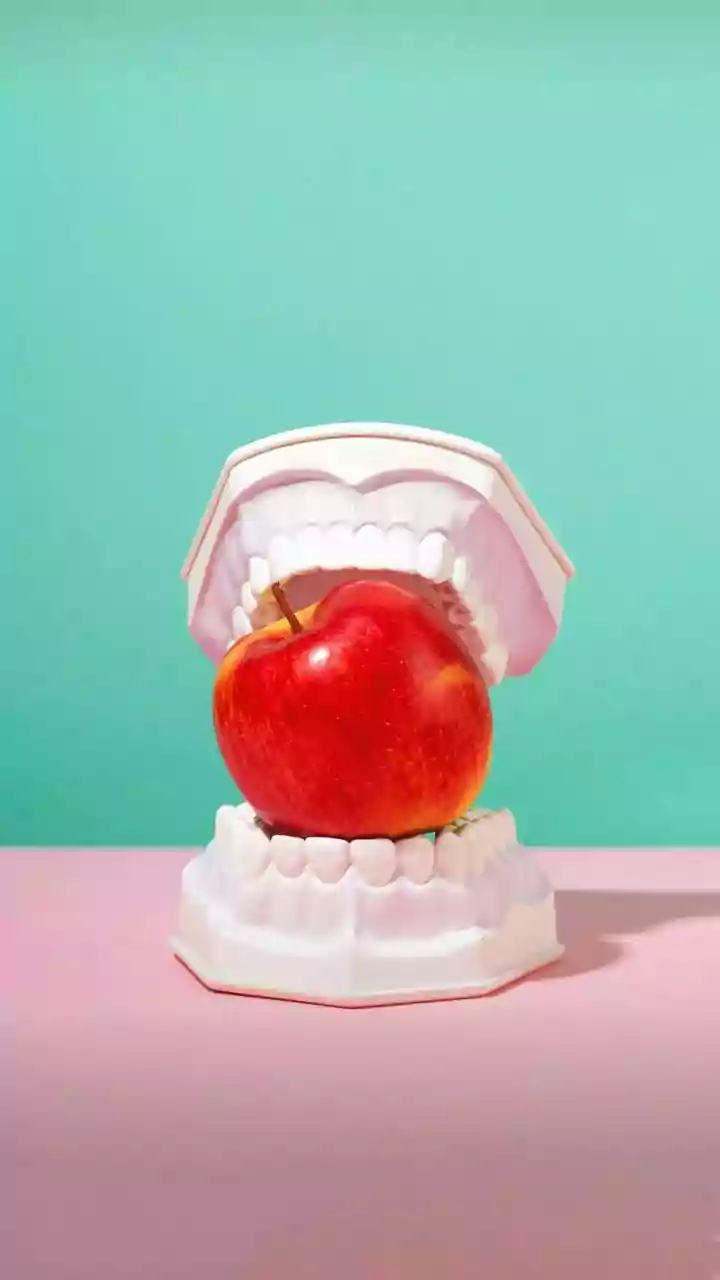 Combat Tartar: 7 Natural Home Remedies for Brighter, Healthier Teeth