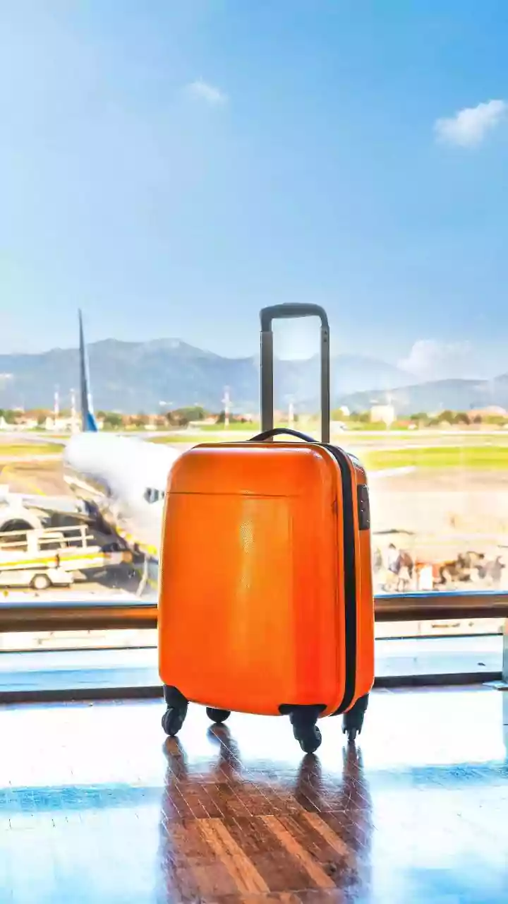 Pakistani Traveller's 10-Hour Mumbai Airport Layover Goes Viral: A Journey from London to Nepal