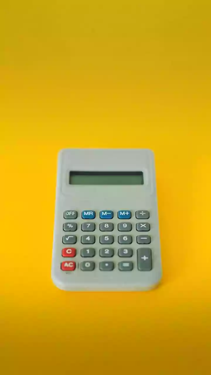A SIP Calculator's Smooth Return Line Hides the Volatility Investors Actually Experience