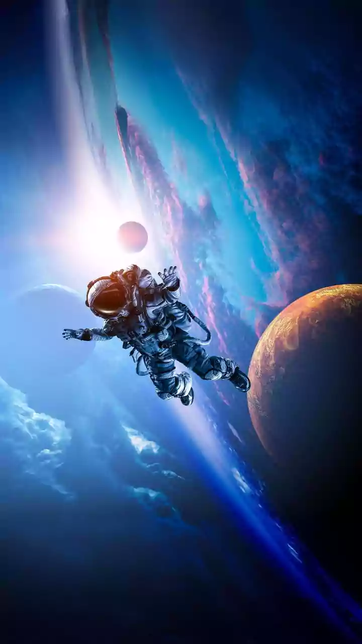 Russian Cosmonauts Use a Space Station Window to Address India