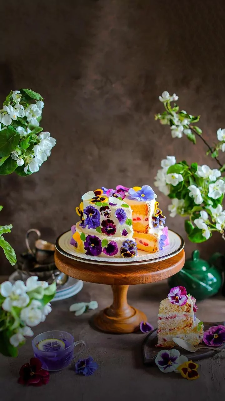 Edible Flower Fritters: A Stunning Viral Recipe That's Too Pretty to Eat!