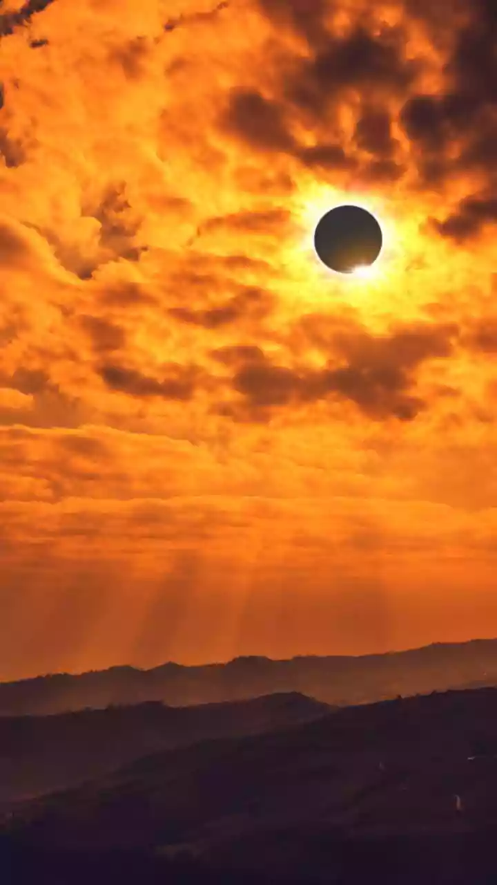 NASA's 12 August Eclipse Gives Centre Stage To Watching The Eclipse Online From India