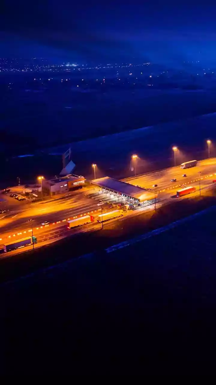 SC suggests closing Delhi toll booths to check pollution