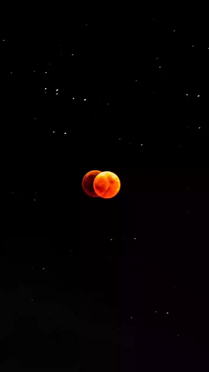 Daily Horoscopes for December 17, 2025: Insights for You