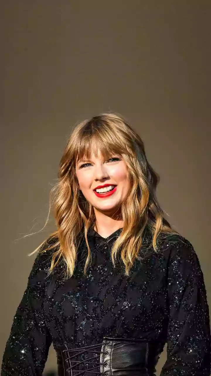 Taylor Swift Missed The Grammys, But Showed Up At The After-Party | Unseen Video