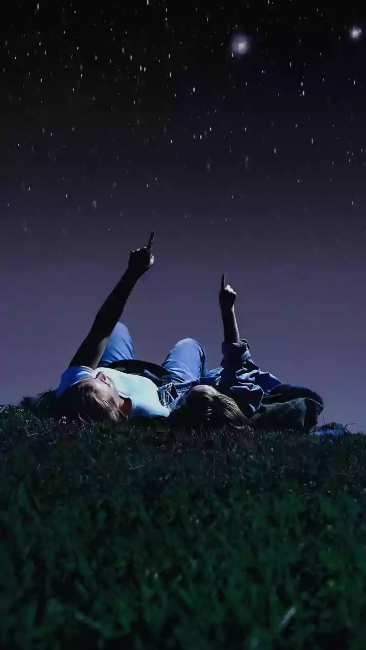 Stargazing Circles Unite For Magnificent Summer Solstice Night Celebrations