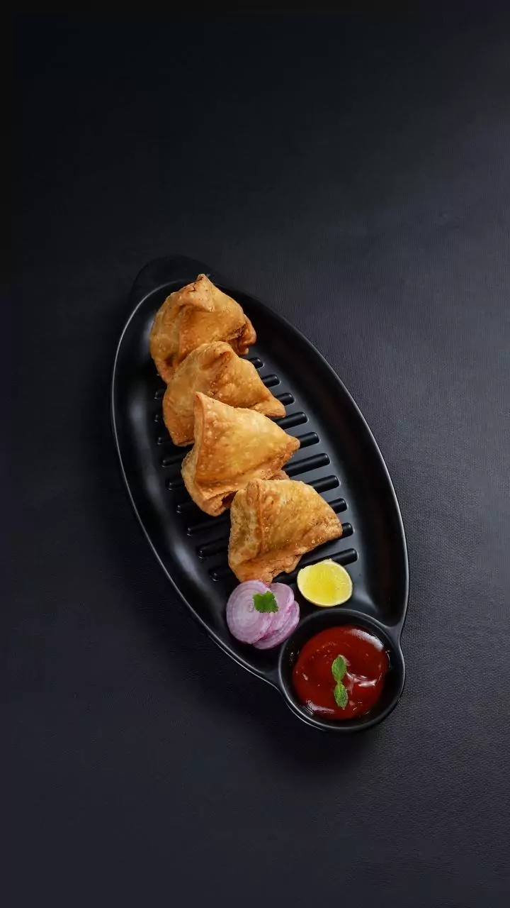 Sapphire Foods to merge with Devyani International, to create QSR chain with over 3,000 outlets