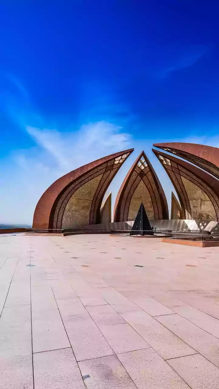 Pakistan on Edge as Imran Khan Calls for Protests From Jail, Security Clampdown in Rawalpindi