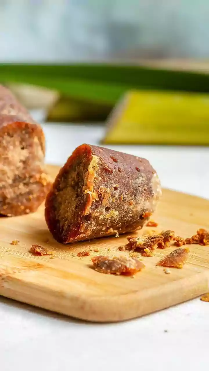 5-minute prep: Banana and date roll-ups