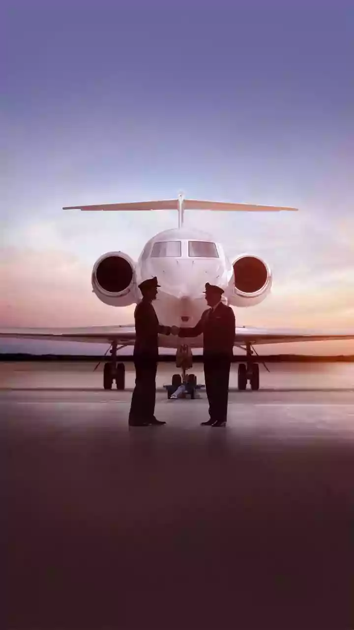 ‘Flight’s Gonna Be Straight Fire’: IndiGo Pilot Welcomes Daughter Onboard– Gen Alpha Style! Viral