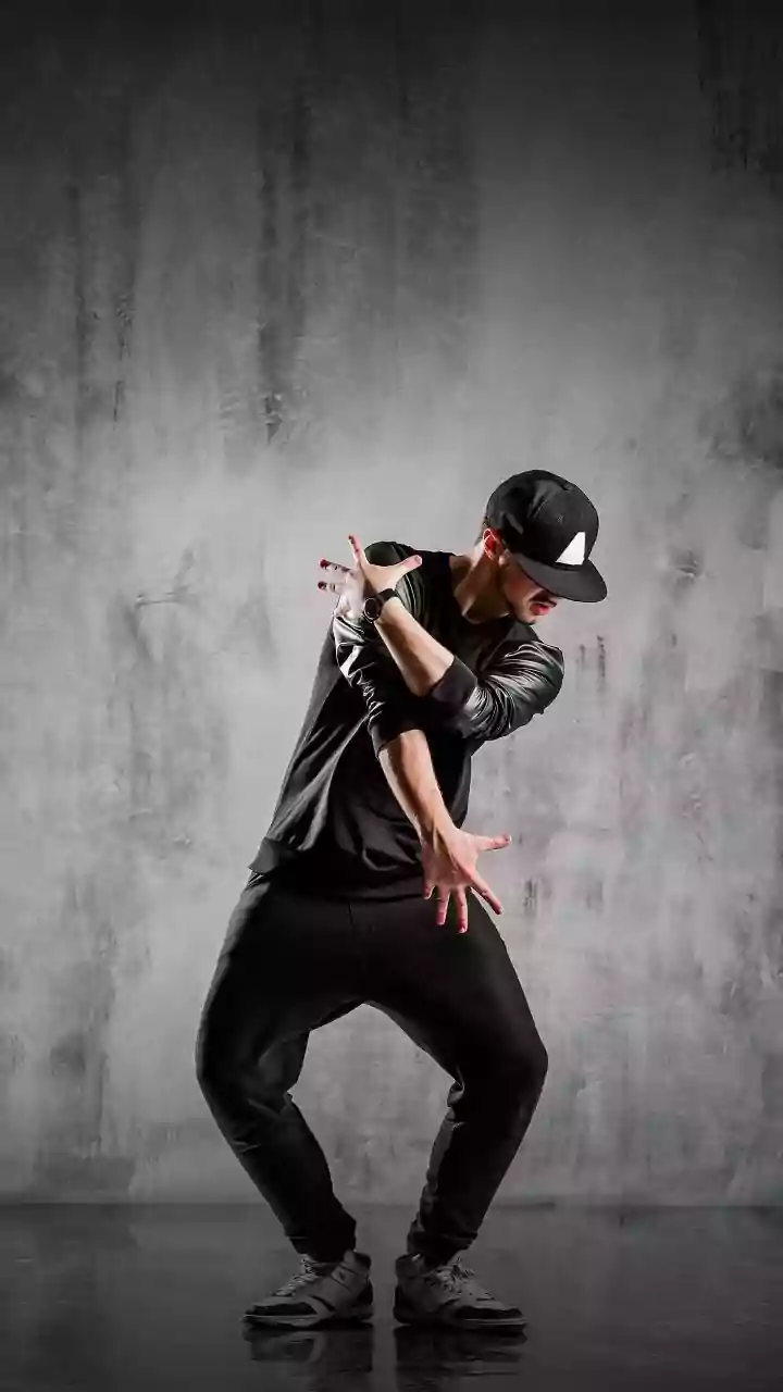 How Group Dancing Enhances Posture Memory And Mood Better Than Solitary Workout Routines