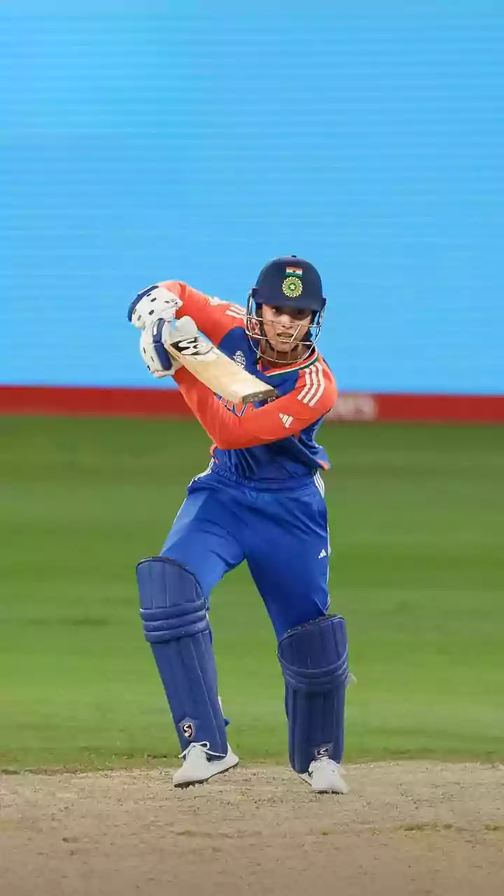 Smriti Mandhana becomes Fastest to 4000 T20I Runs, becomes 2nd Player to Achieve after....