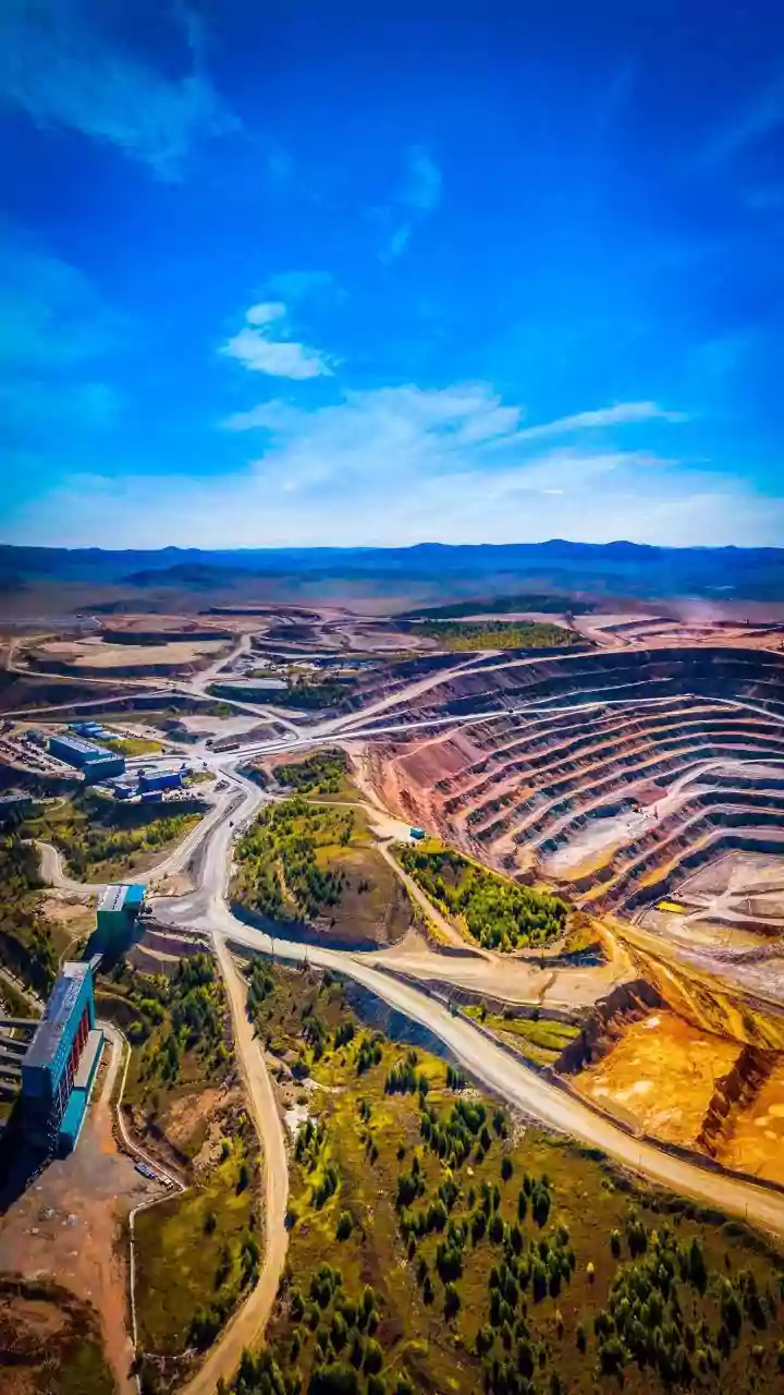 Trump admin secures 10% stake in US miner for $1.6B