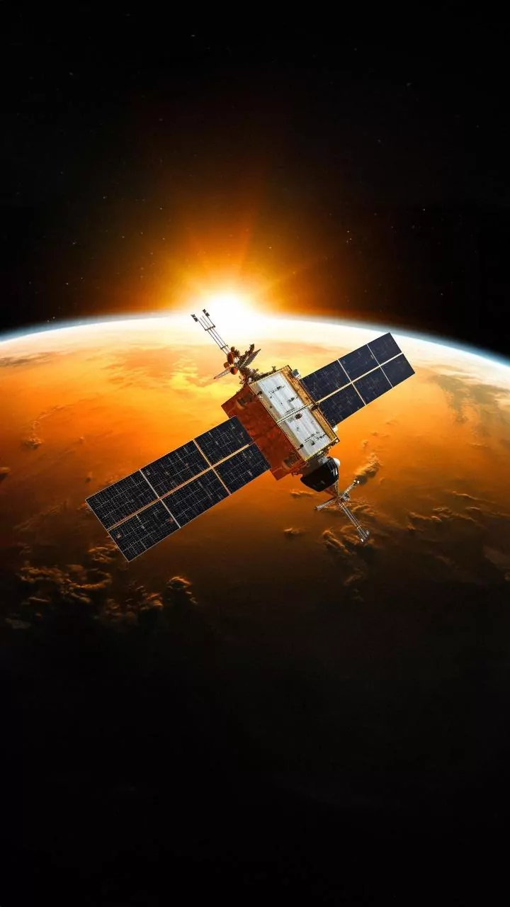 Air-Breathing Electric Systems Reduce Satellite Reliance On Earth-Launched Chemical Propellant Tanks