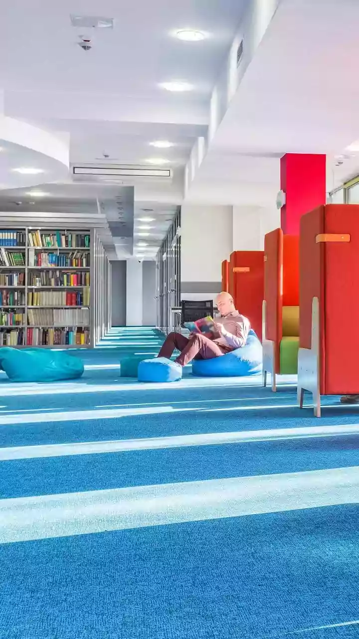 A Public Reading Zone Needs Quiet without Becoming Exclusive