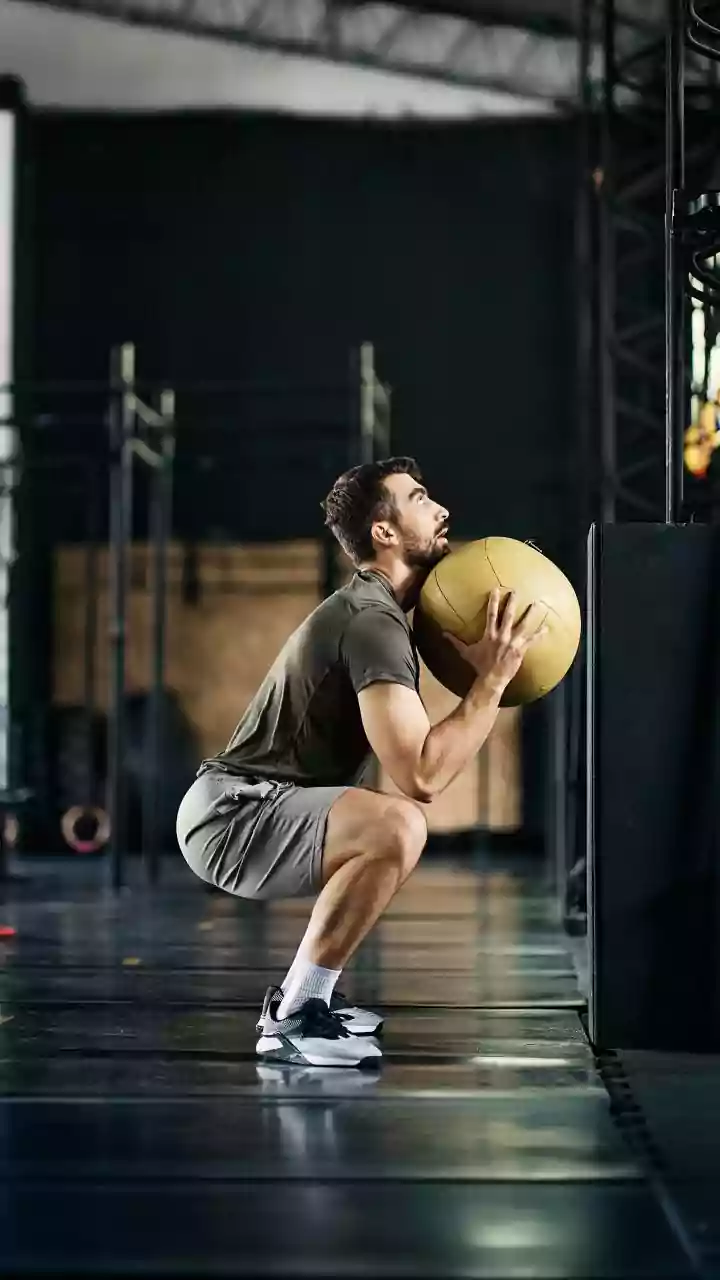 Fase excêntrica: por que controlar a descida na musculação