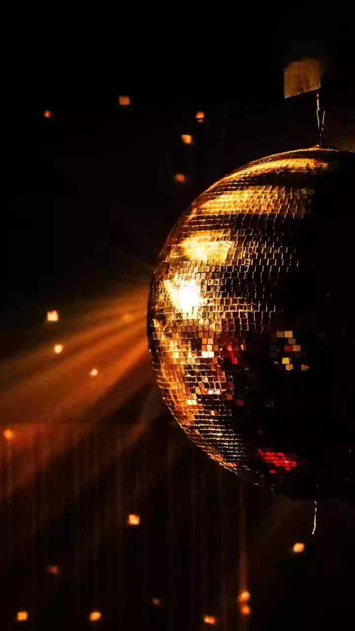 'We're biggest fugitives': Lalit Modi, Vijay Mallya joke while partying