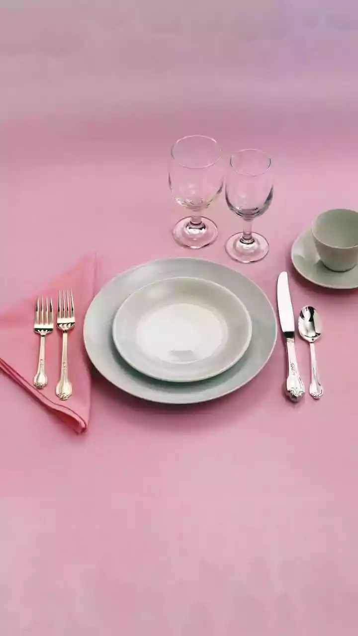 Invited to a business lunch? Follow these etiquette tips