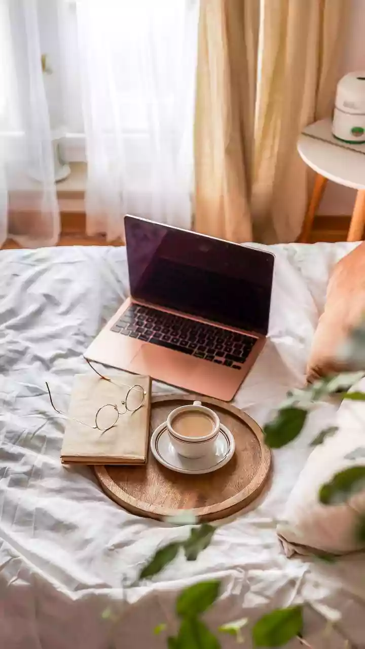 Work-from-Home Corners Need a Consistent Start-of-Day Light Cue