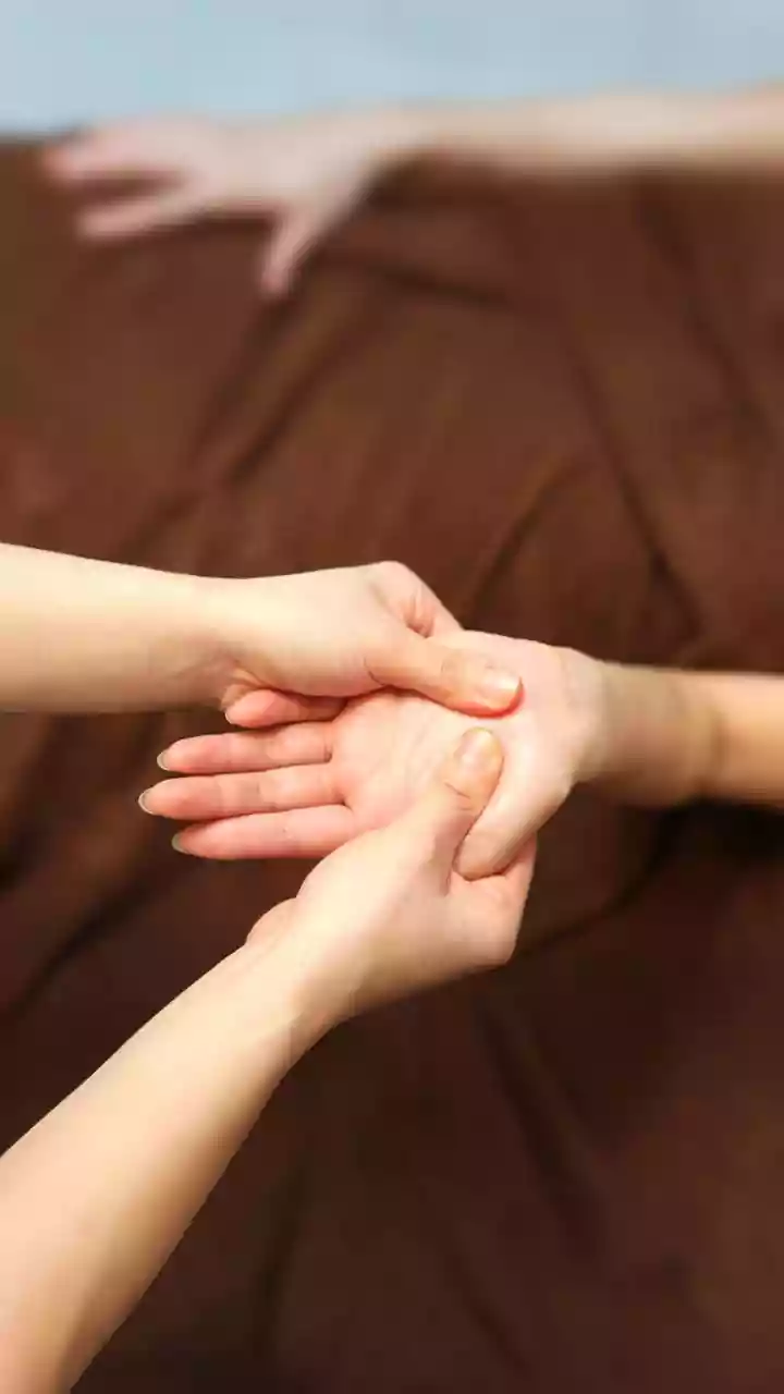 Fix hand numbness with these natural remedies