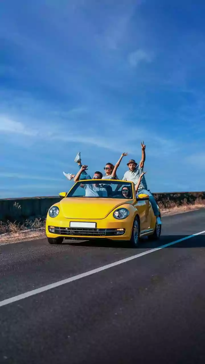 'Why Is He Honking So Much?' Russian Parents' 1st Car Ride Experience In India Goes Viral |  VIDEO