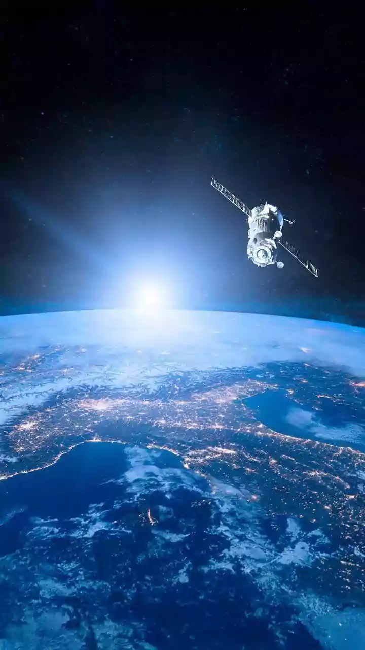Orbital Glare: How Reflective Satellites Threaten Earth's Delicate Ecosystems
