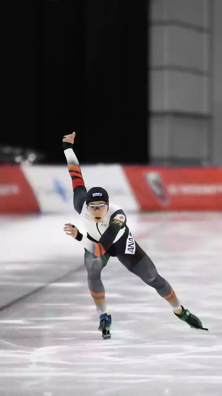 Skating Versus Tai Chi Comparison Puts Fast Adjustments When Skating in Focus