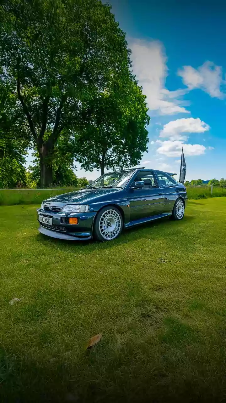 Clássico Ford Escort RS renasce com mais de 320 cv
