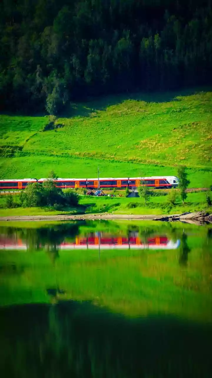 The New Daily Mumbai-Sawantwadi Express: Reading Daily Rail Access More Carefully
