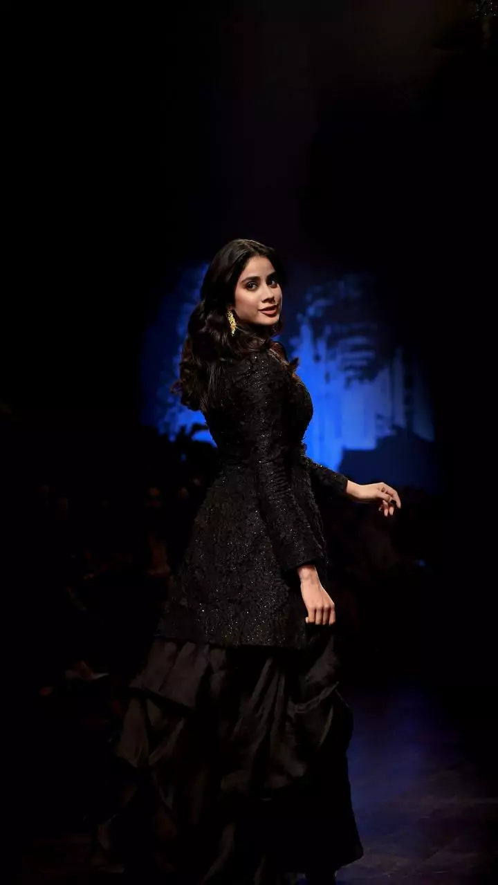 Janhvi Kapoor's Food Diaries: A Delicious Affair!