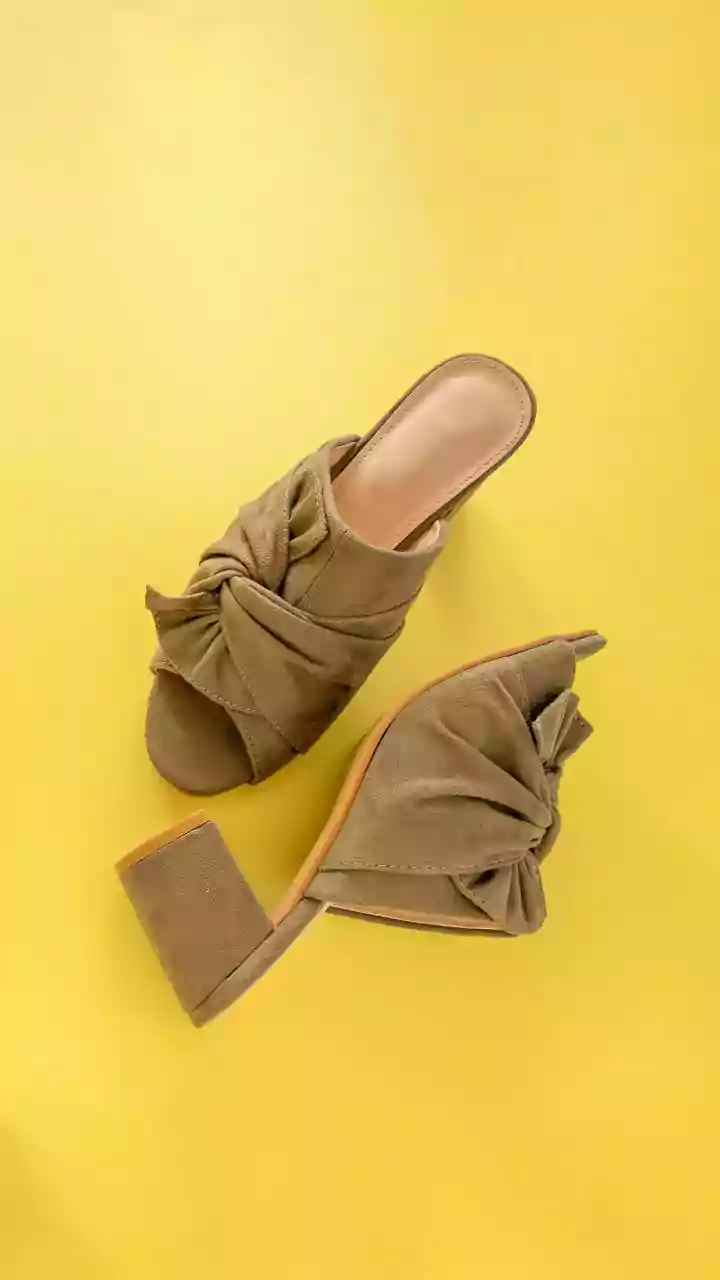 Chic Bow Pumps: The Enduring Trend Fashion Lovers Adore