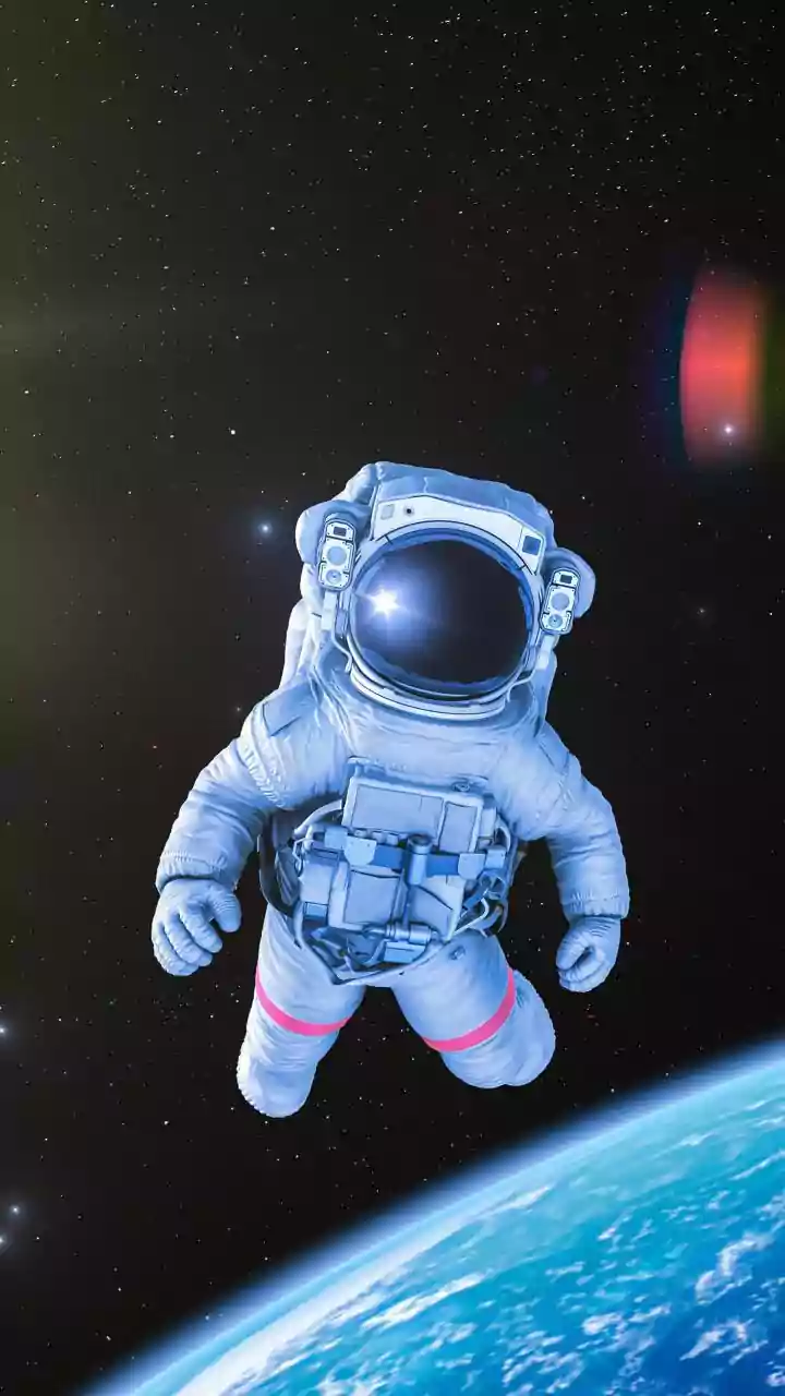 Three Cosmonauts Celebrate India-Russia Friendship from the Space Station