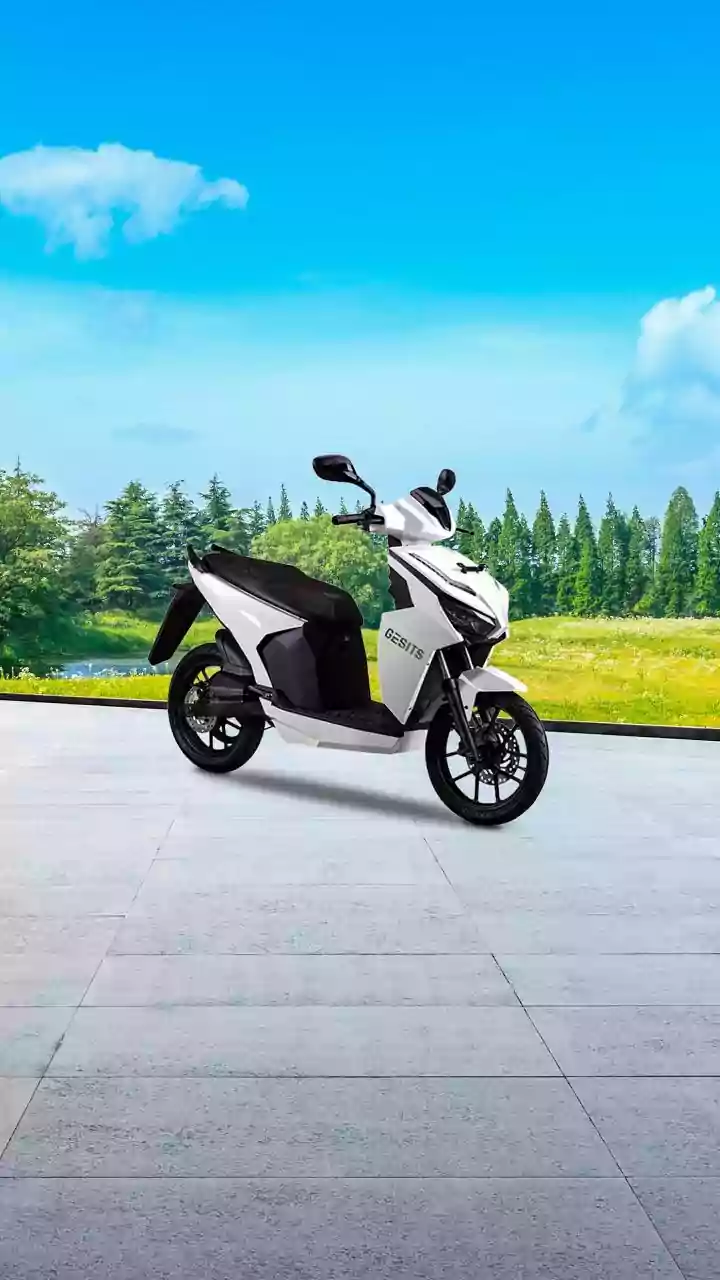 Sodium-Ion Versus Lithium-Ion Batteries: Making Electric Scooters Cheaper With Salt