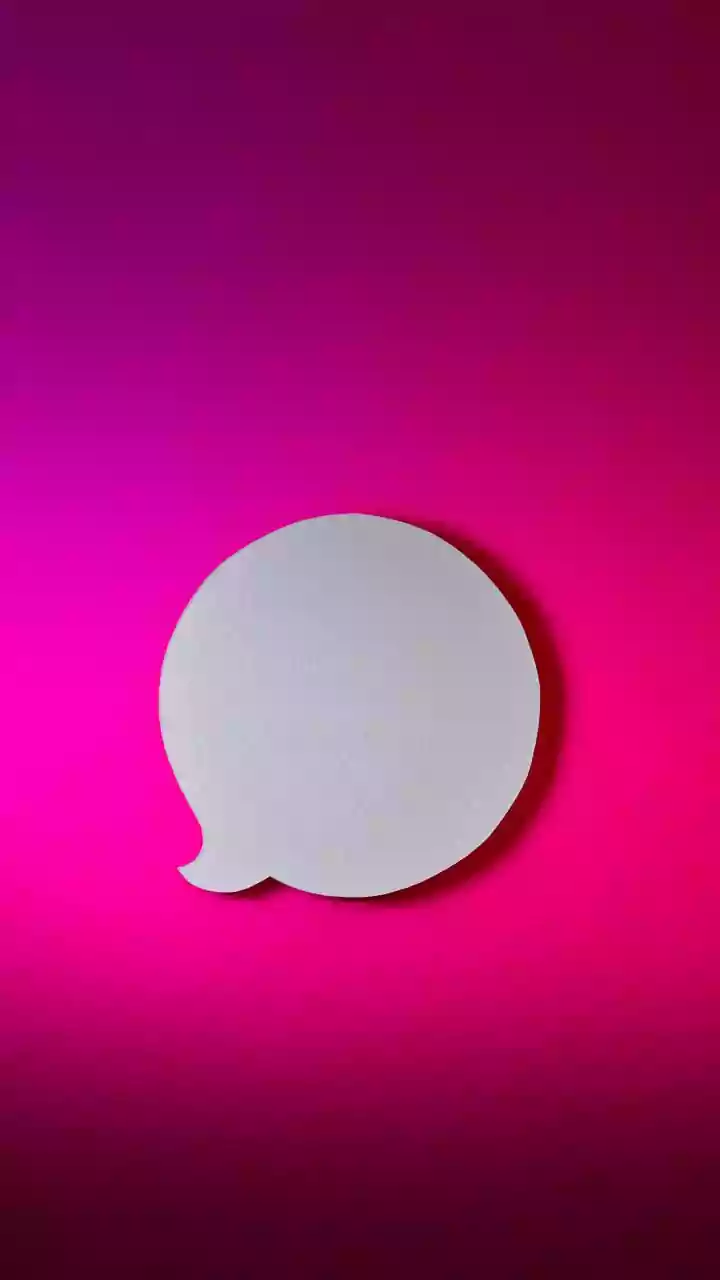 A psicologia diz que falar sozinho quando você está só não é sinal de solidão, é uma das formas mais eficientes do cérebro para controlar emoções e...