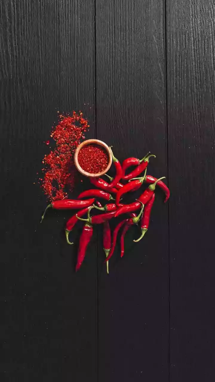 DIY Red Chilli Flakes: Craft Your Own Pizza Topping in 5 Minutes!