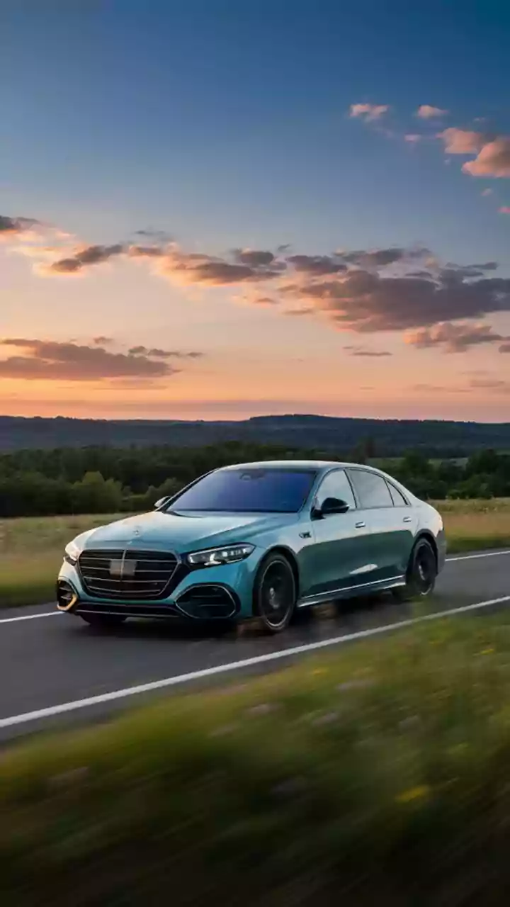 Mercedes-Benz Classe S blindado vem com curso para motoristas e prova que blindagem está na moda lá fora