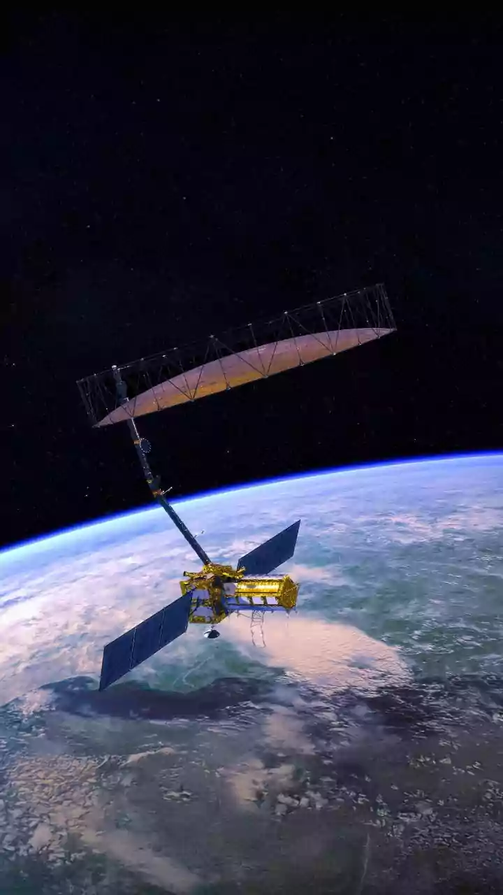 Tiny NASA Satellite Unlocks Secrets of Lightning's Influence on Space Weather