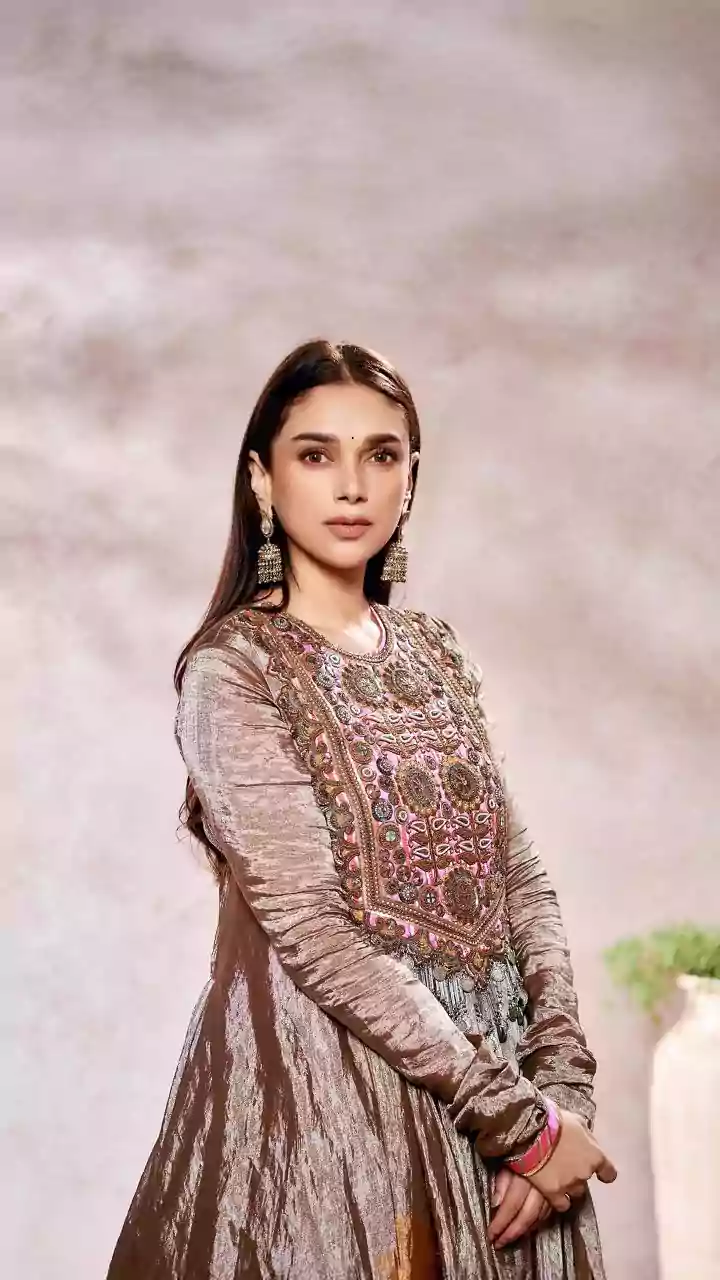 Aditi Rao Hydari's Lehenga: A Bridal Trend!