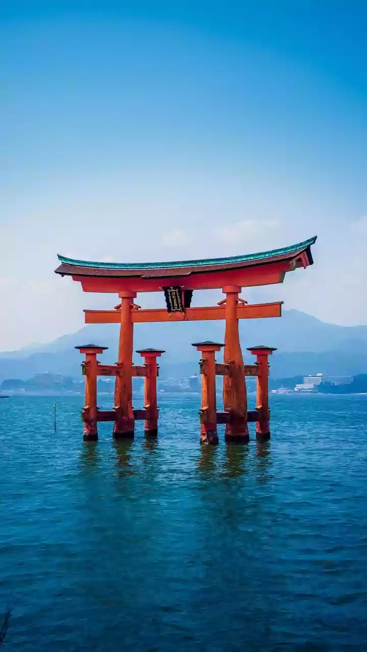 Japan's Law Separates Emergency Government Functions From Symbolic Capital Status