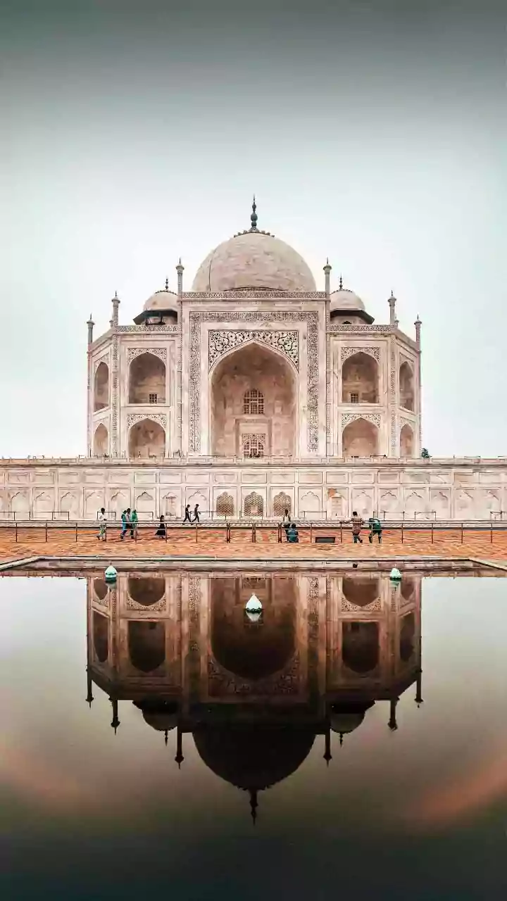 Beyond Stereotypes: A Belgian Traveler's Astonishing First Impressions of India