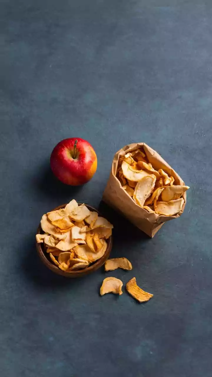 Dry Cut Fruit before Closing the Travel Container