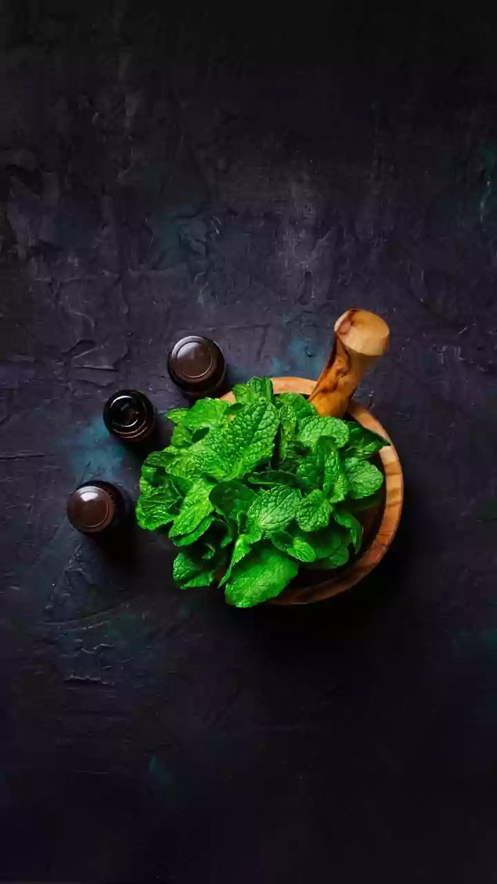 Why Herbal Remedies Can Still Cause Irritation: Peppermint Compresses